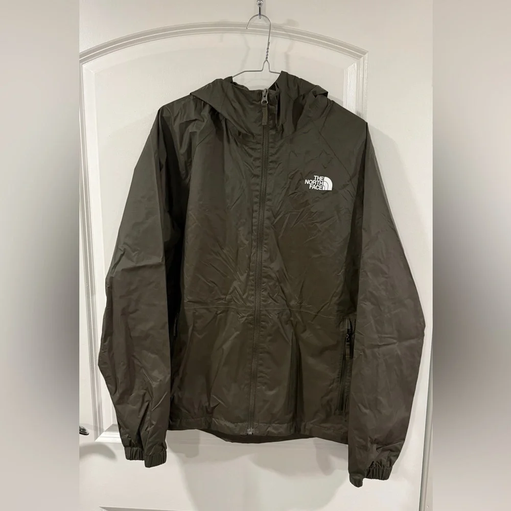 The North Face Men’s Medium Hooded Windbreaker Jacket Dark Green Lightweight Zip
